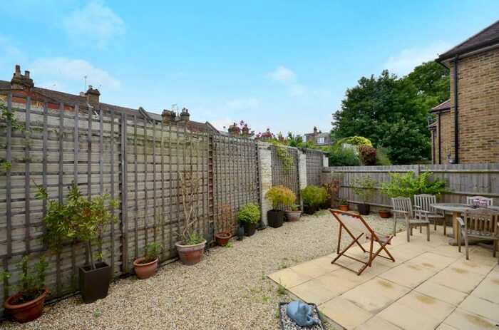 3 Bedroom Detached House To Rent In Justin Place, London, , Wood Green, London, N22