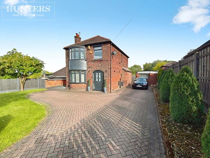 3 Bedroom Detached House For Sale In Greenside Lane, Hoyland, Barnsley, S74