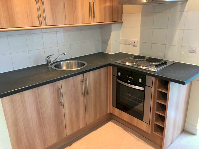 Studio To Rent In Cotham Lawn Apartments, Cotham Lawn Road, Cotham, BS6