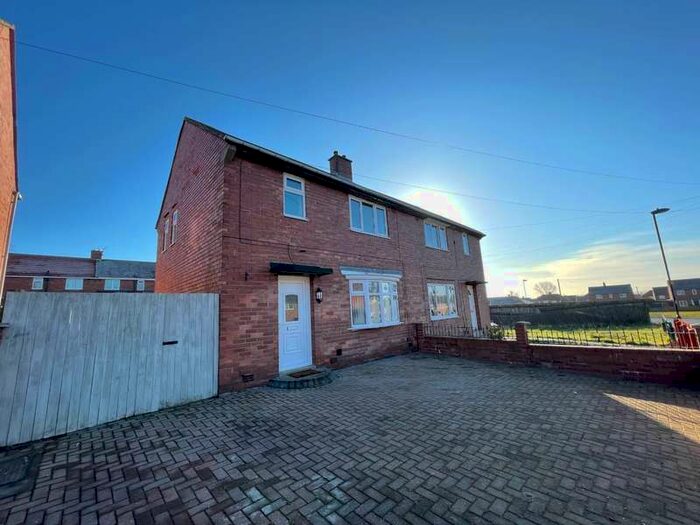 3 Bedroom Semi-Detached House To Rent In Elgin Avenue, Wallsend. NE28