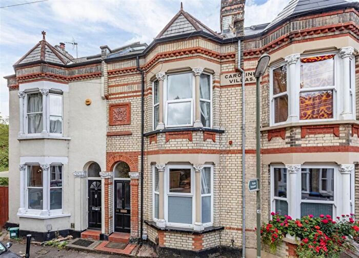 4 Bedroom Terraced House For Sale In Albert Road, Addlestone, KT15