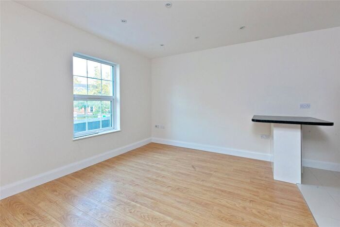 2 Bedroom Flat To Rent In A High Street, Esher, Surrey, KT10