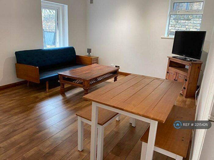 1 Bedroom Flat To Rent In Hermon Hill, London, E11