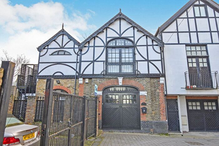 3 Bedroom Terraced House For Sale In York Mews, Ilford, IG1