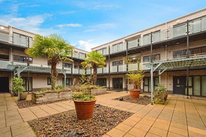 1 Bedroom Flat For Sale In Warstone Lane, Birmingham, B18