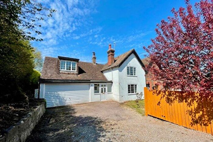 4 Bedroom Cottage To Rent In Coopers Lane, Crowborough, TN6