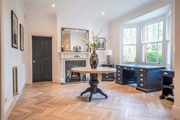 5 Bedroom Detached House For Sale In Epping Road, Roydon, Essex, CM19