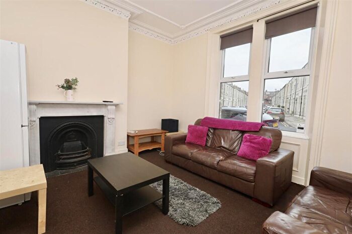 6 Bedroom Terraced House To Rent In Clayton Park Square, Newcastle Upon Tyne, NE2