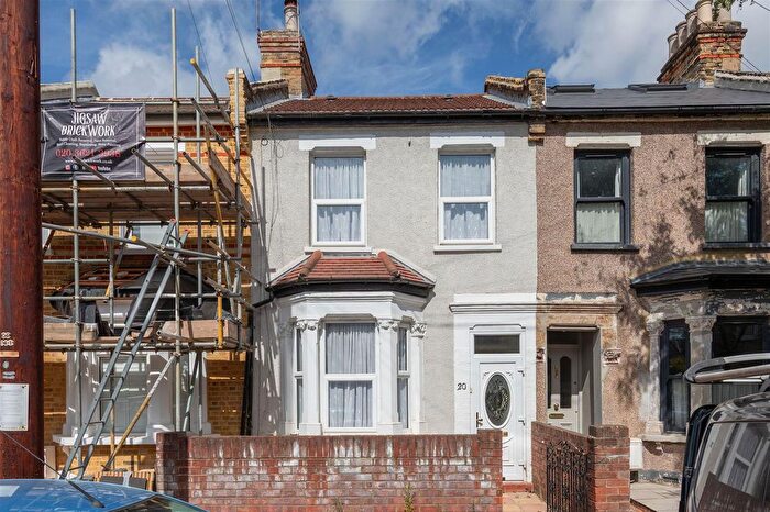 3 Bedroom Property For Sale In Trumpington Road, Forest Gate, E7