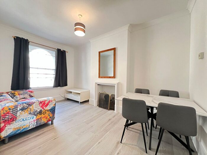 1 Bedroom Flat To Rent In Spring Street, W2