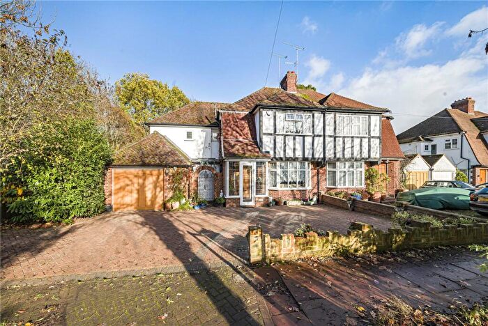 4 Bedroom Semi Detached House For Sale In Pickhurst Mead, Bromley, BR2