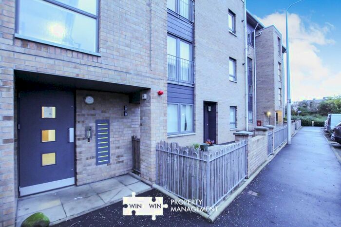 2 Bedroom Flat To Rent In / West Pilton Way, Edinburgh, EH4
