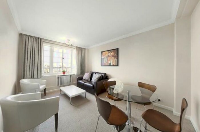 3 Bedroom Apartment To Rent In Harewood Avenue, Marylebone, London, NW1