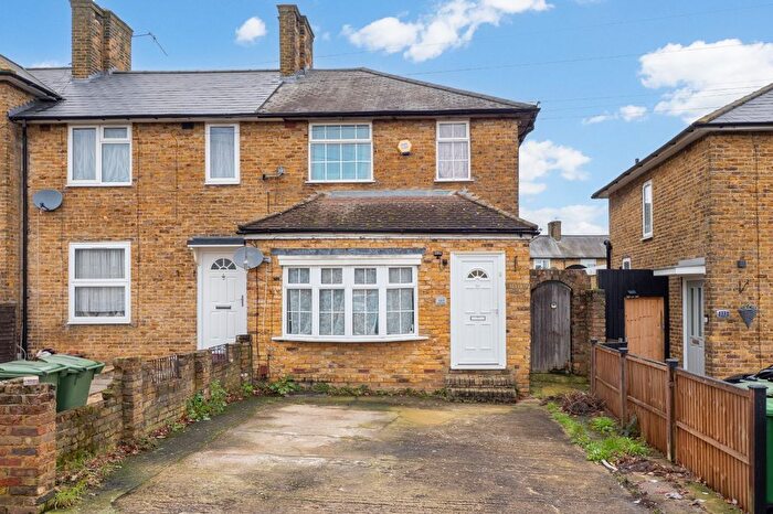 3 Bedroom End Terrace House For Sale In Tintern Road, Carshalton, Surrey, SM5