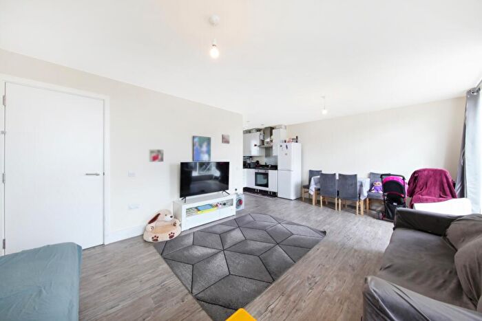 1 Bedroom Flat To Rent In South Street, Romford, RM1