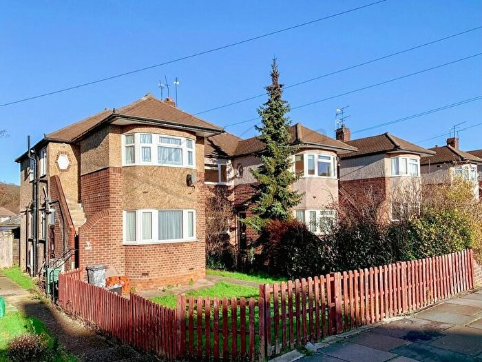 3 Bedroom Maisonette To Rent In Fullwell Avenue, Fullwell Cross, IG5