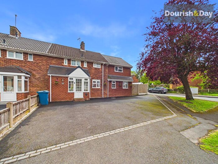 4 Bedroom Semi-Detached House For Sale In Oxbarn Road, Stafford, ST17