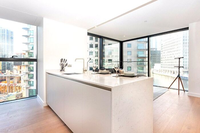 1 Bedroom Flat To Rent In Hampton Tower, Marsh Wall, Canary Wharf, E14