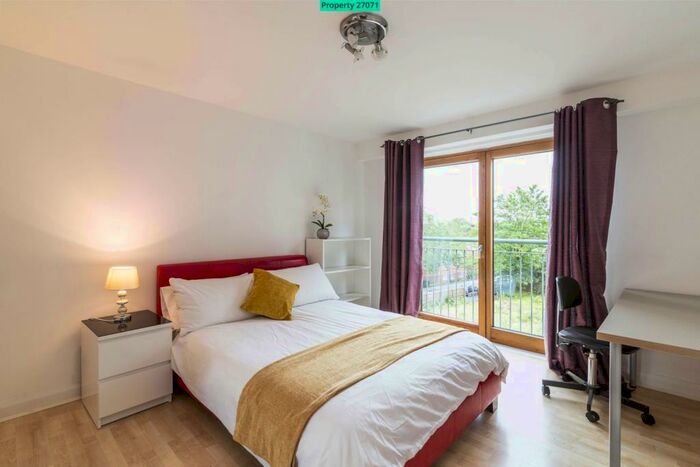 2 Bedroom Apartment To Rent In Raleigh Square, Raleigh Street, Nottingham, NG7