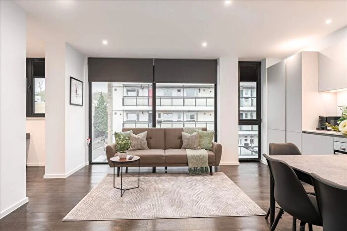 2 Bedroom Apartment To Rent In Regan Way, Hoxton, London, N1