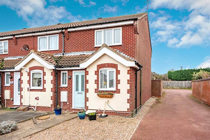 2 Bedroom End Of Terrace House For Sale In Mundesley, NR11
