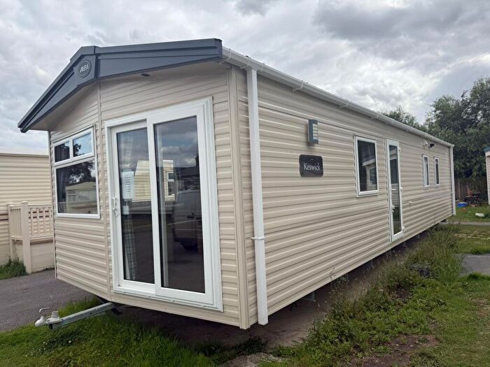 2 Bedroom Caravan For Sale In Chapel Hill, Witham Bank, LN4