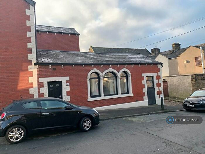 2 Bedroom Bungalow To Rent In Grimshaw Street, Clayton Le Moors, Accrington, BB5