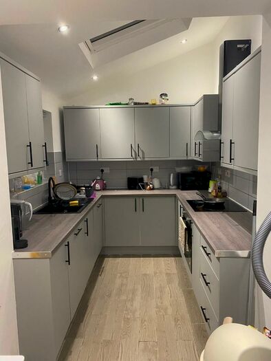 6 Bedroom Terraced House To Rent In Cycle Road, Nottingham, NG7