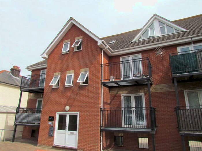 1 Bedroom Apartment To Rent In Stour Road, Harwich, Essex, CO12