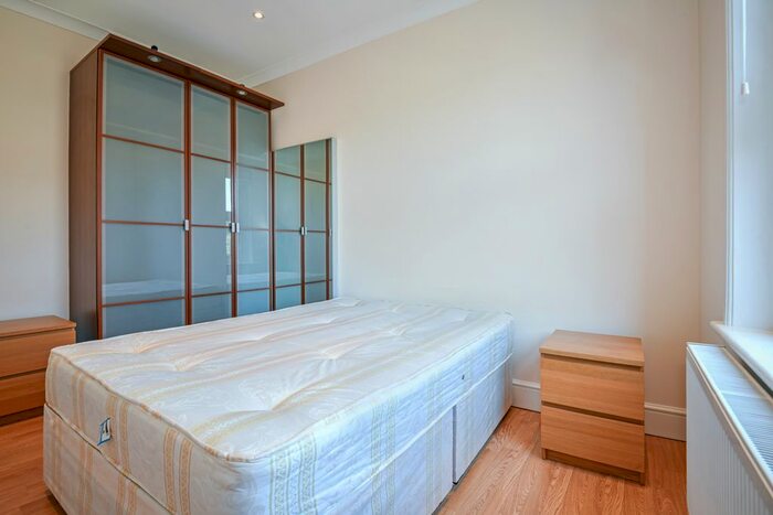 1 Bedroom Flat To Rent In Farringdon Road, Farringdon, London, EC1R