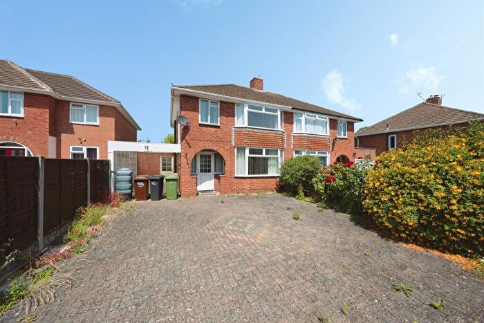 3 Bedroom Semi-Detached House For Sale In Seaton Avenue, Hereford, HR1