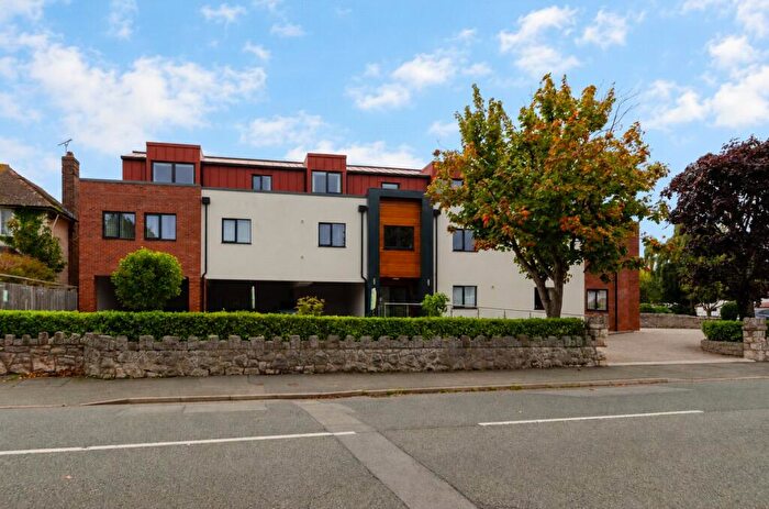3 Bedroom Apartment For Sale In Whitehall Road, Rhos On Sea, Colwyn Bay, Conwy, LL28