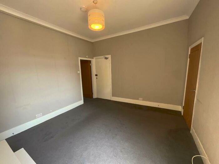 1 Bedroom Flat To Rent In Bulwer Road, Leytonstone, London, E11
