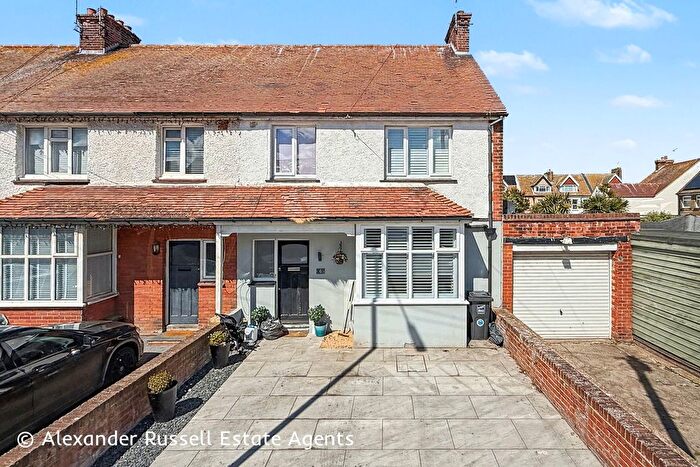 3 Bedroom End Terrace House For Sale In Westbrook Avenue, Margate, CT9