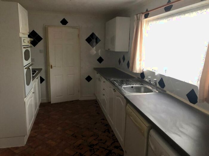 4 Bedroom House To Rent In Ghyllgrove, Basildon, SS14