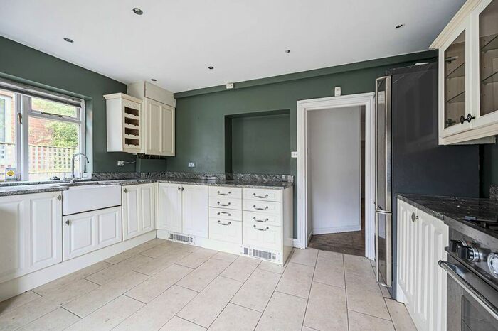 2 Bedroom Flat To Rent In Sotheby Road, Highbury, London, N5