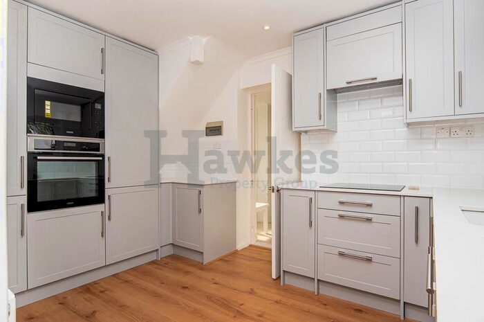 3 Bedroom Semi-Detached House To Rent In Waltham Road, Woodford Green, IG8