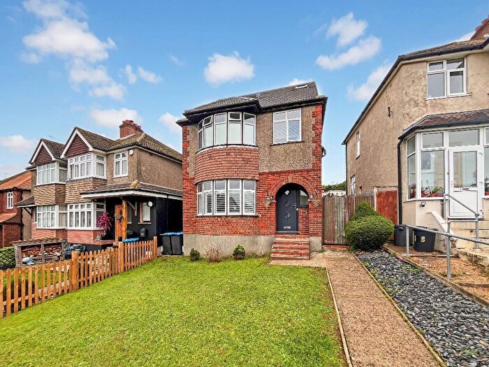 4 Bedroom Detached House For Sale In Banstead Road, Caterham, Surrey, CR3