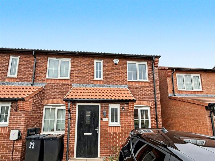 2 Bedroom End Of Terrace House For Sale In Caesar Drive, Nuneaton, CV11