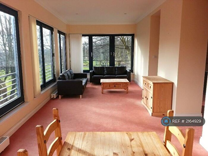 2 Bedroom Flat To Rent In Scrimgeour Place, Dundee, DD3