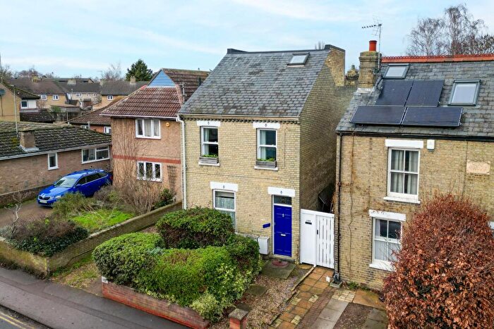 2 Bedroom Flat For Sale In Water Street, Cambridge, CB4