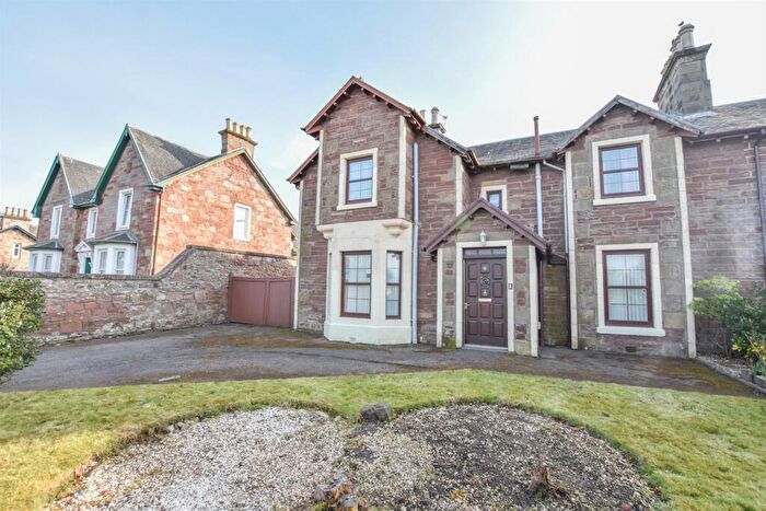 5 Bedroom Semi-Detached House For Sale In Caberfeidh, Millburn Road, Inverness, IV2