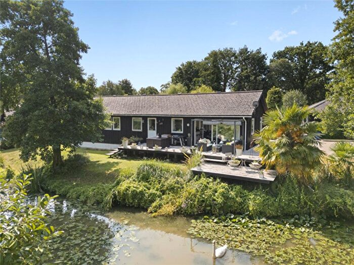 2 Bedroom Detached House For Sale In Wey Meadows, Weybridge, KT13