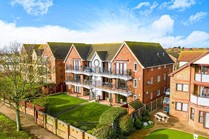 2 Bedroom Flat For Sale In Apartment, Blake Court, Admirals Walk, Shoeburyness, Essex, SS3