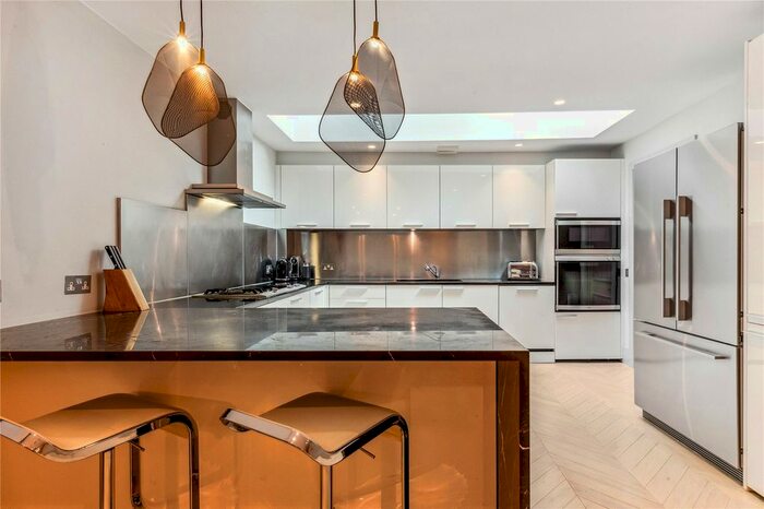 4 Bedroom Property To Rent In Vantage Place, Kensington, W8