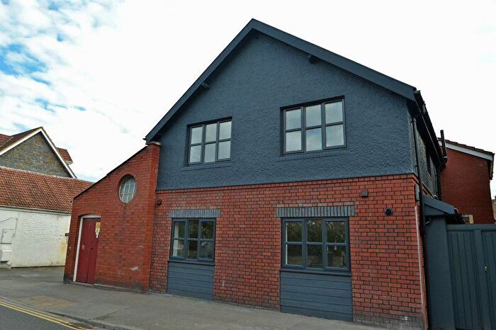 2 Bedroom Apartment To Rent In Old Street, Clevedon, BS21