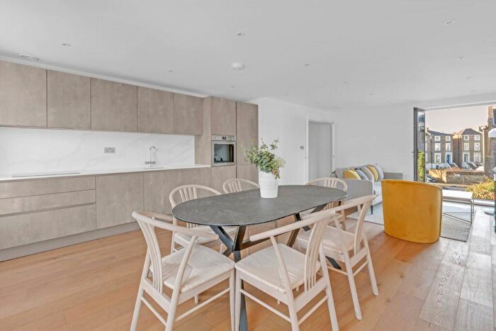 3 Bedroom Apartment For Sale In Marquis Road, Camden, NW1