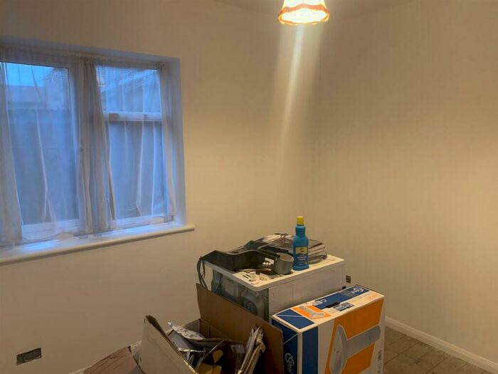 2 Bedroom Property To Rent In Watling Street, Bexleyheath, DA6