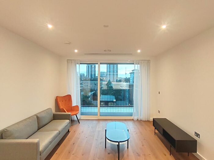 2 Bedroom Flat To Rent In Fisherton Street, NW8