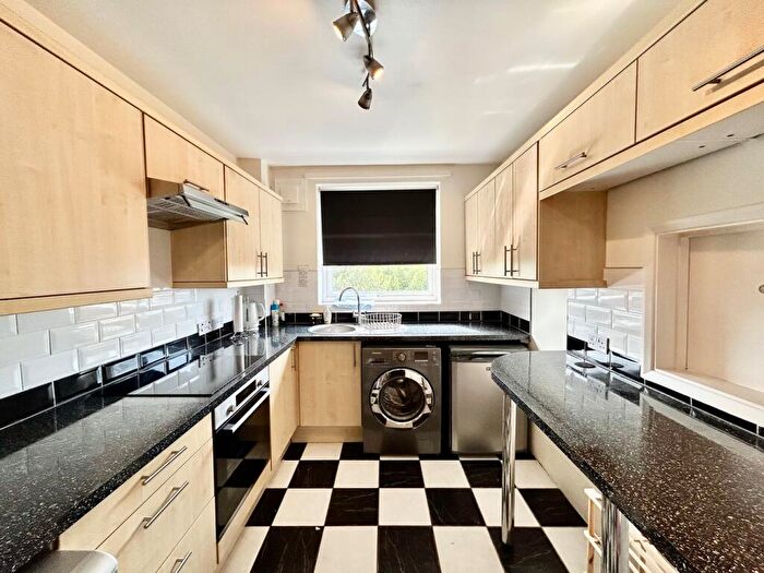2 Bedroom Apartment To Rent In Brooke Avenue, Harrow, HA2